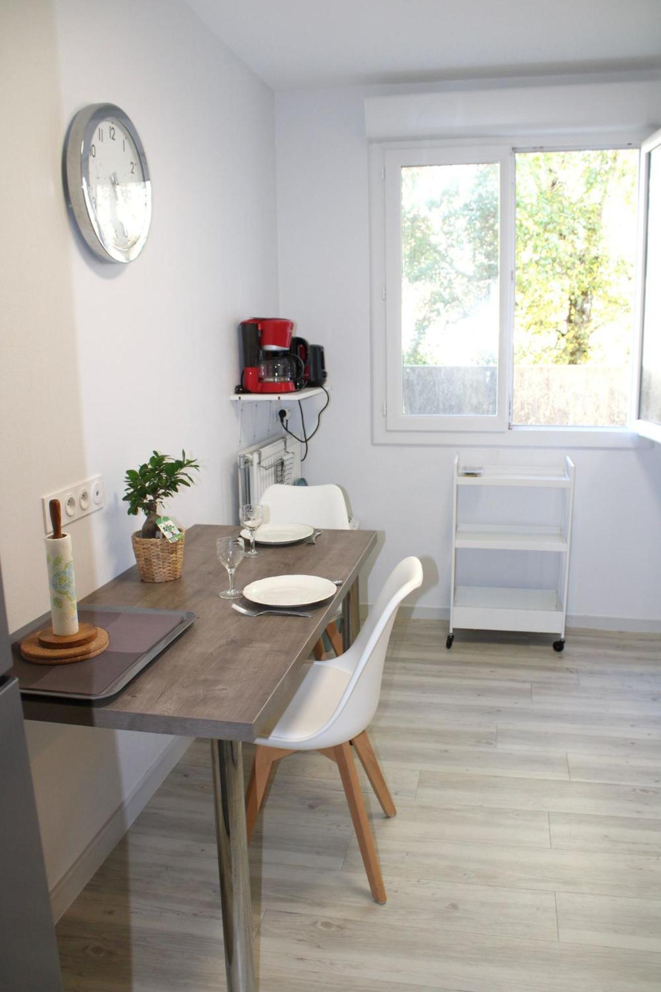 Appartement Hyper Centre Avec Garage Prive Concarneau Exterior photo